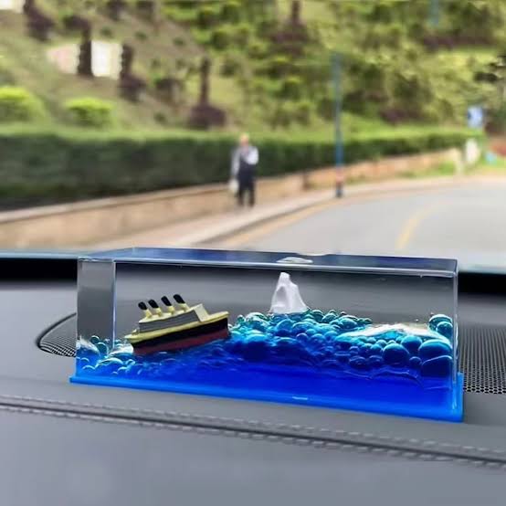 Car Interior Accessories Dashboard Decoration Moving Titanic Liquid Wave Cruise Ship